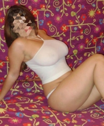 Сочная, как персик, страстная и игривая. Готова порадовать тебя незабываемым сексом. Приятные сюрпризы и интимные ласки гарантированы! 4458, 26 лет